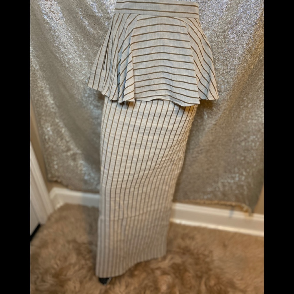 NWT-Linen Peplum Skirt